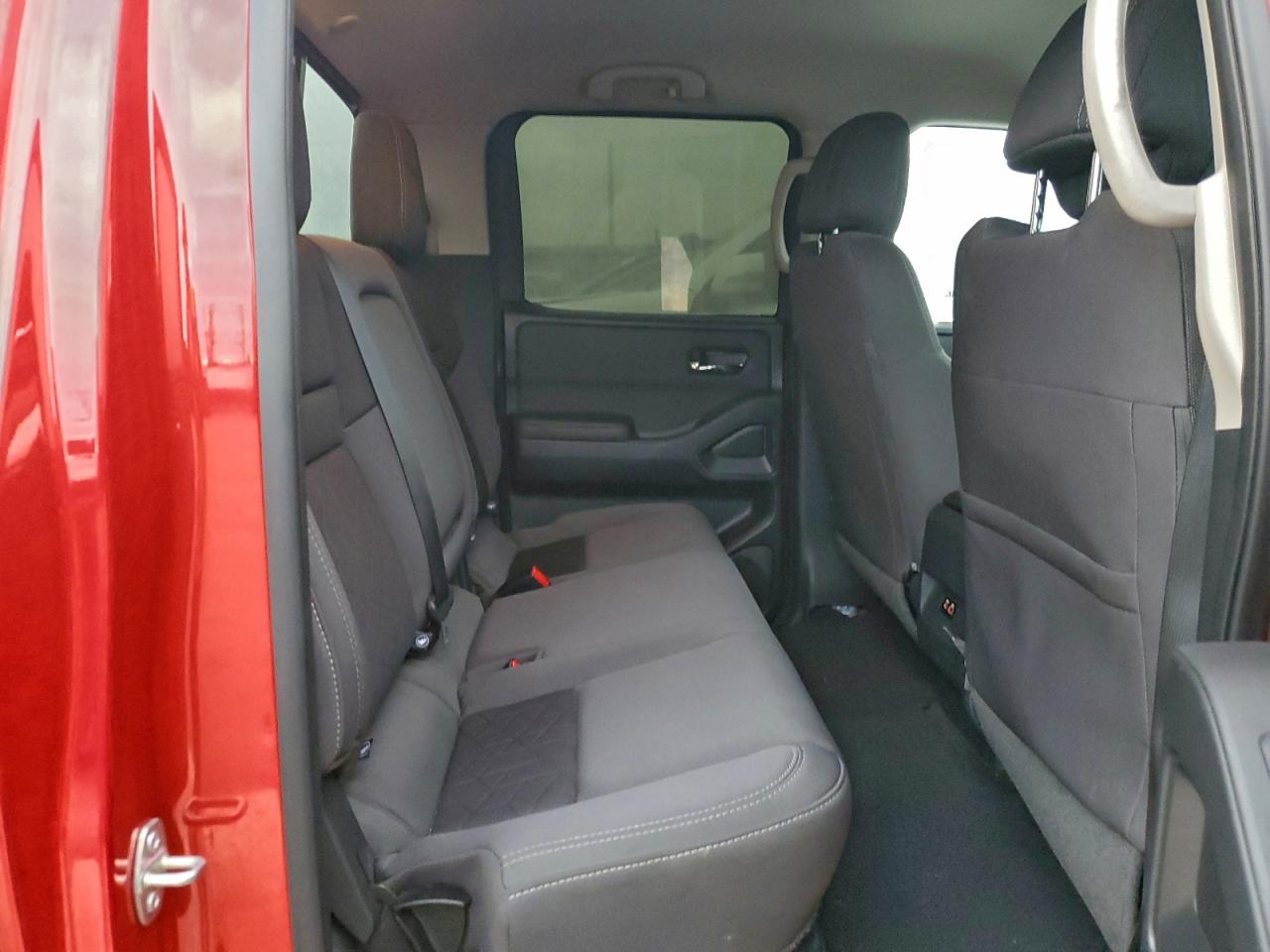 Nissan Frontier S Image 5