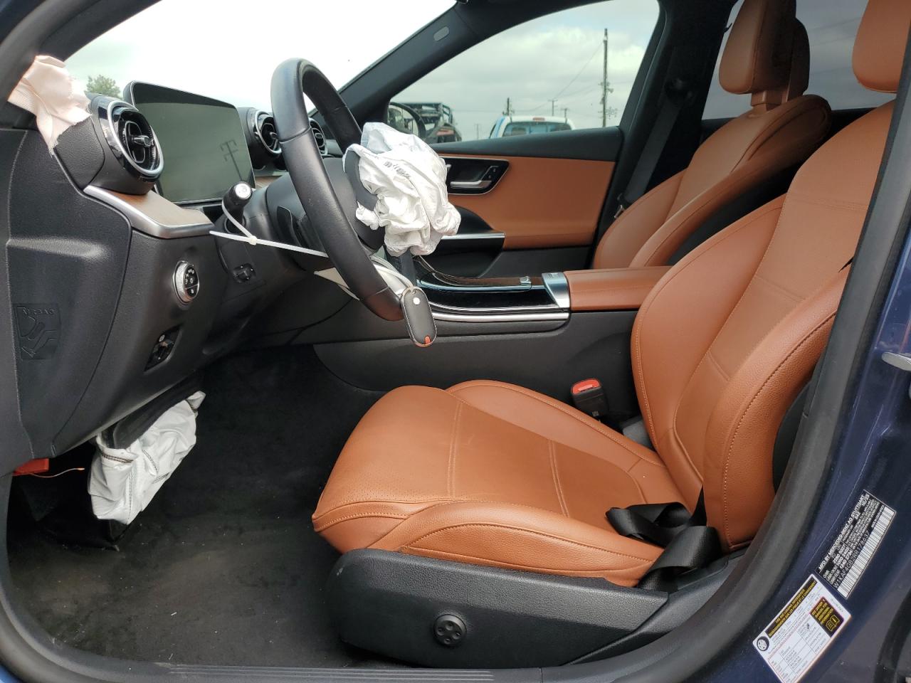 Mercedes-Benz C-Class 300 Image 9