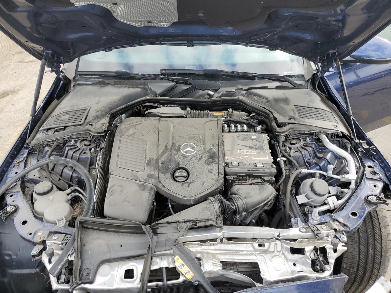 Mercedes-Benz C-Class 300 Image 6