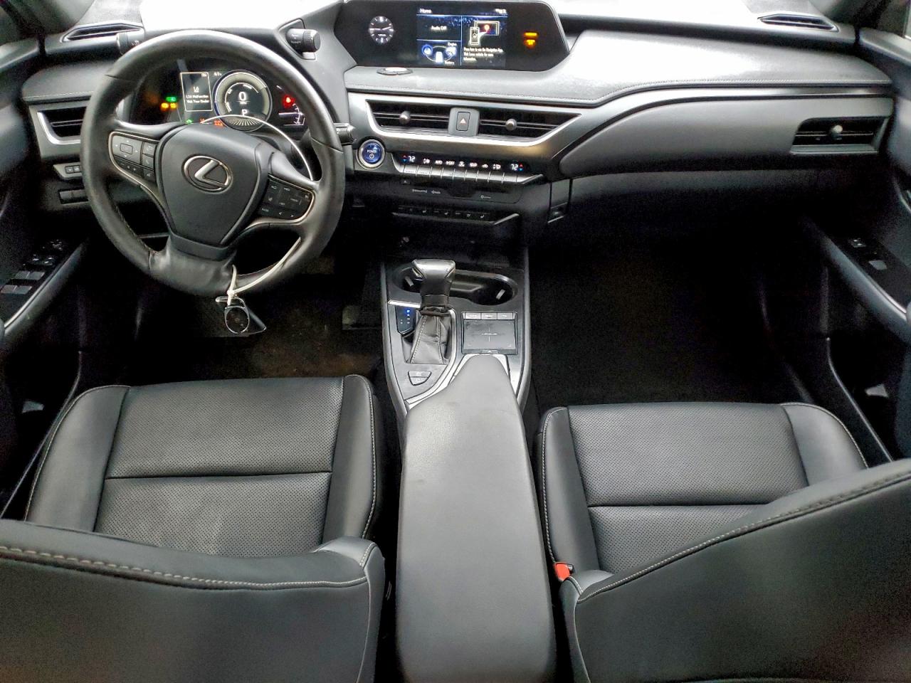 Lexus Ux 250h Image 12