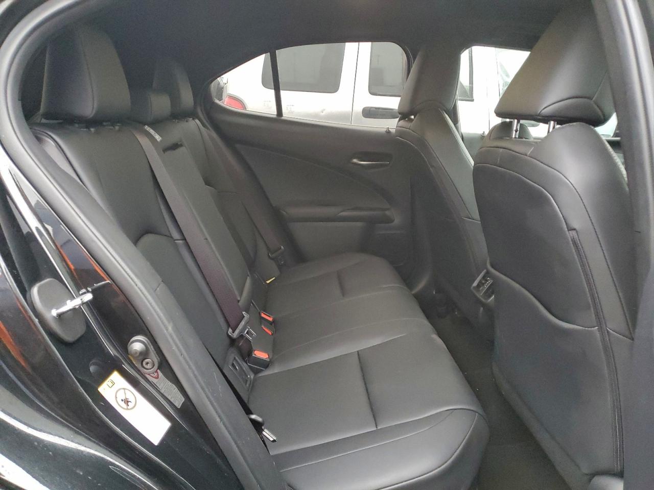 Lexus Ux 250h Image 8