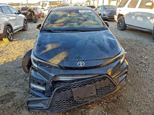 Toyota Corolla Se Image 13