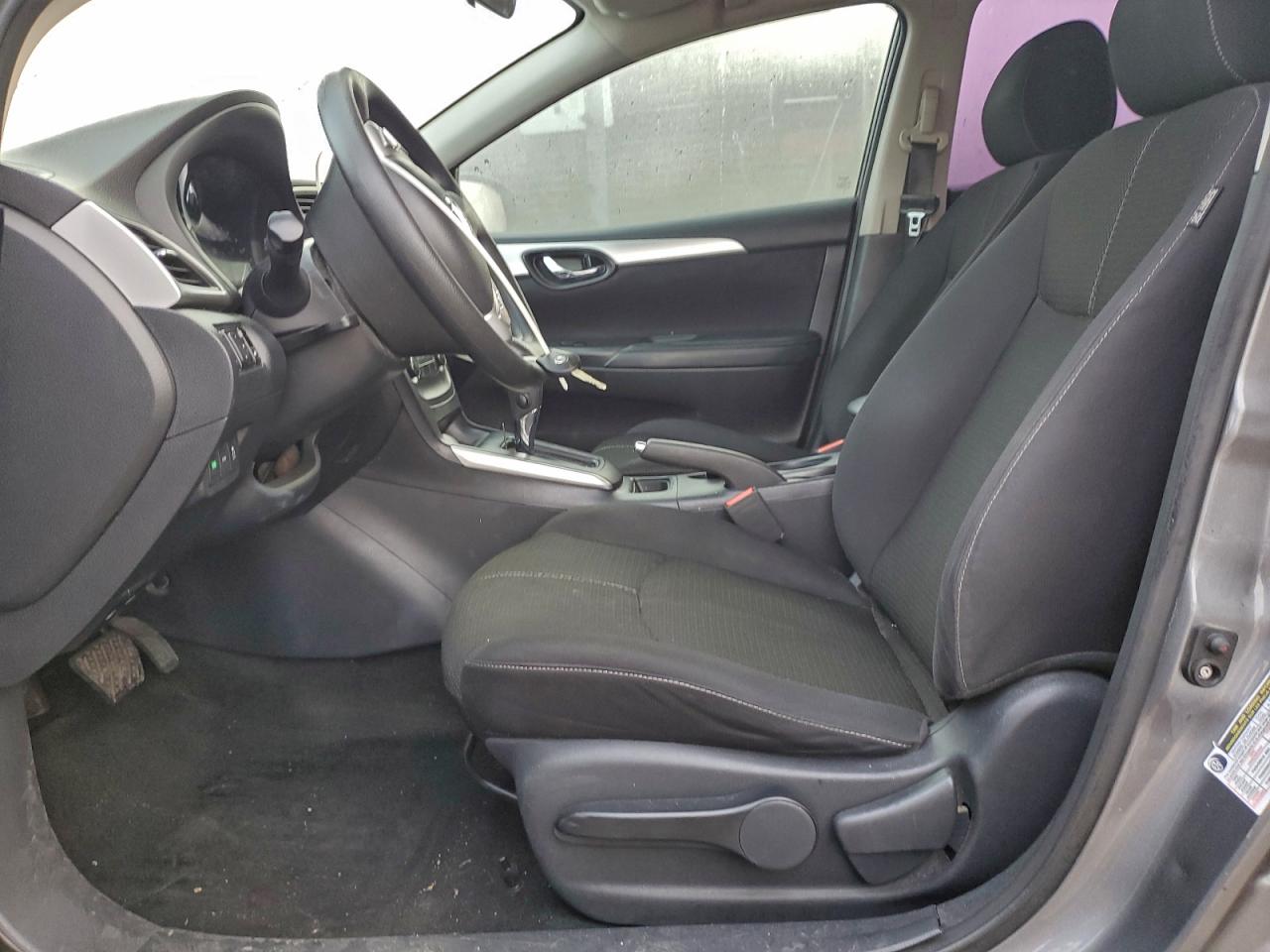 Nissan Sentra S Image 6