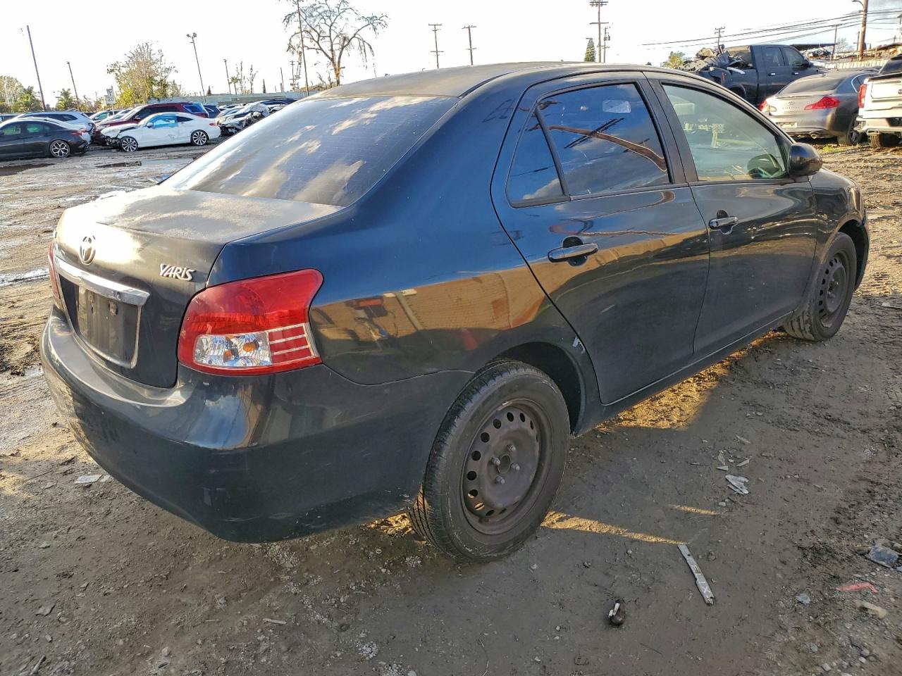 Toyota Yaris Image 11