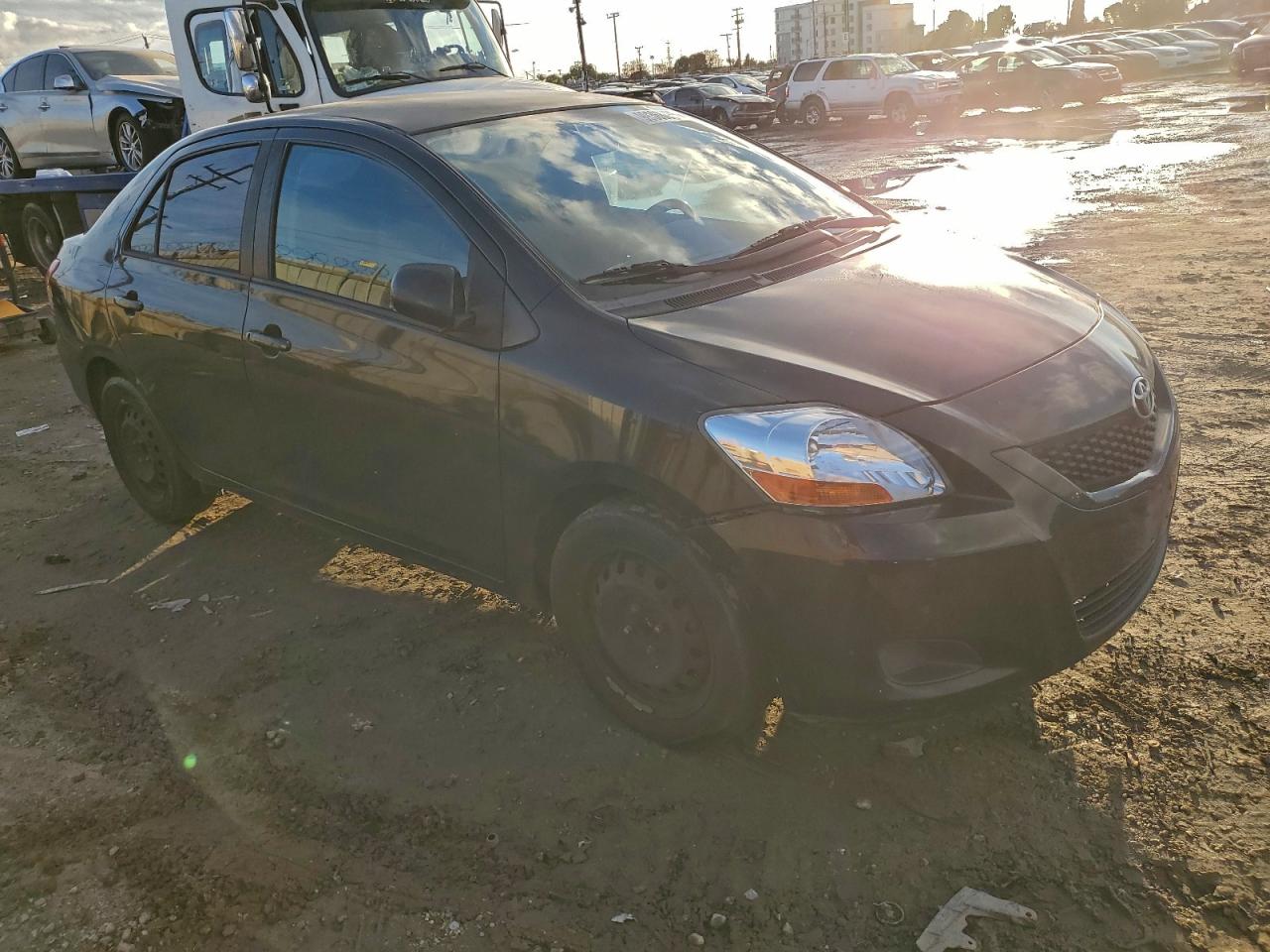 Toyota Yaris Image 6