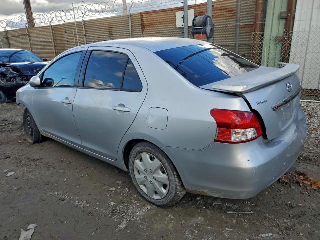 Toyota Yaris Image 9