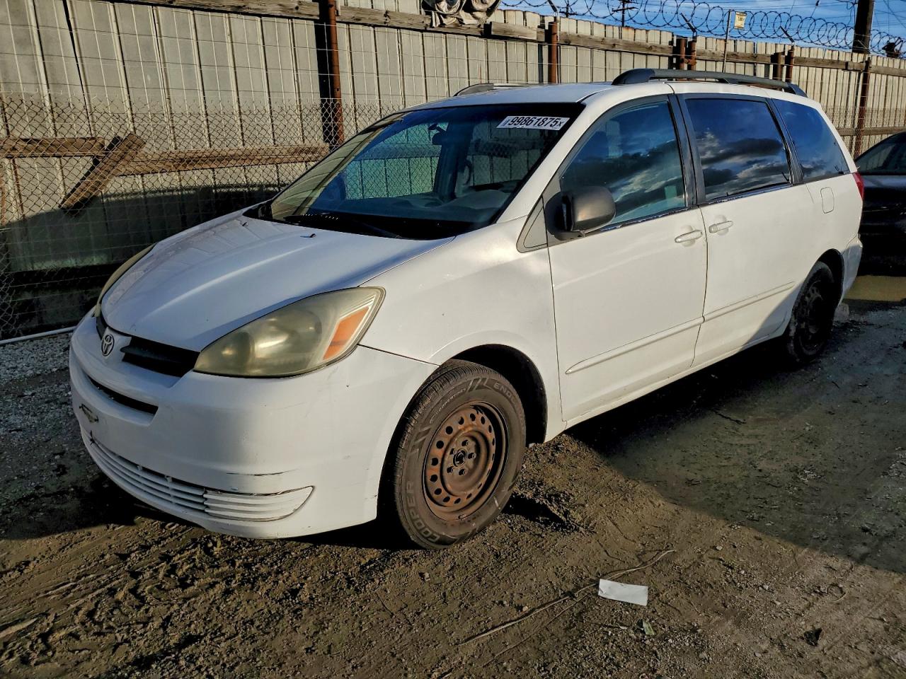 Toyota Sienna Ce Image 1