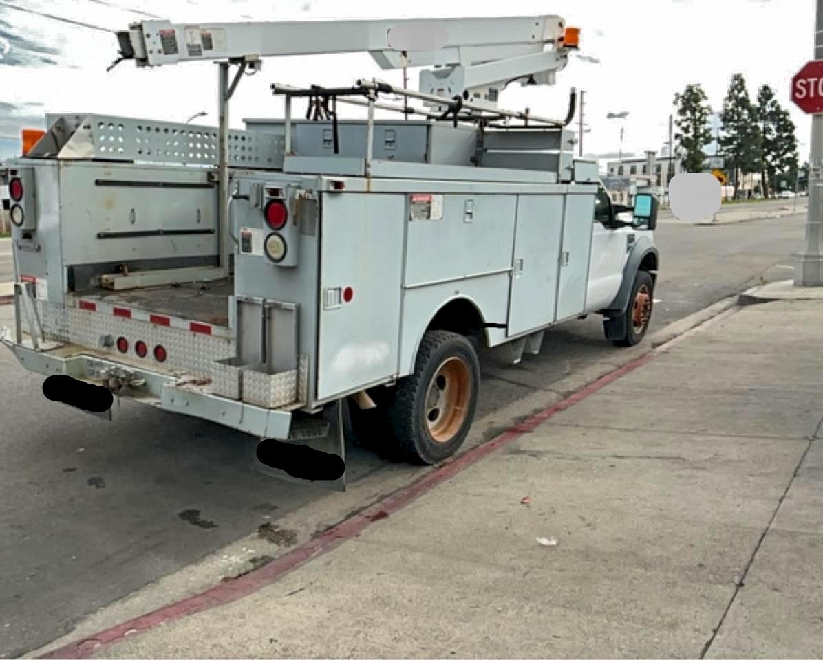 Ford F-450 Super Duty Image 6