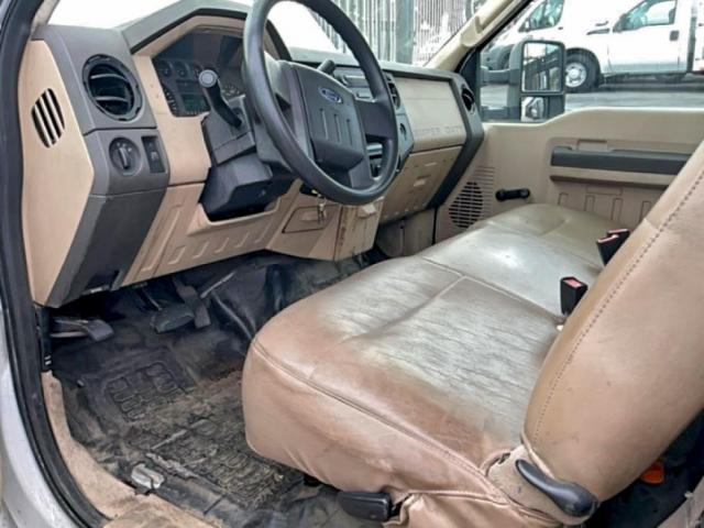 Ford F-450 Super Duty Image 10