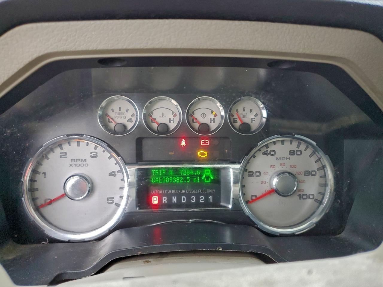 Ford F-250 Super Duty Image 11