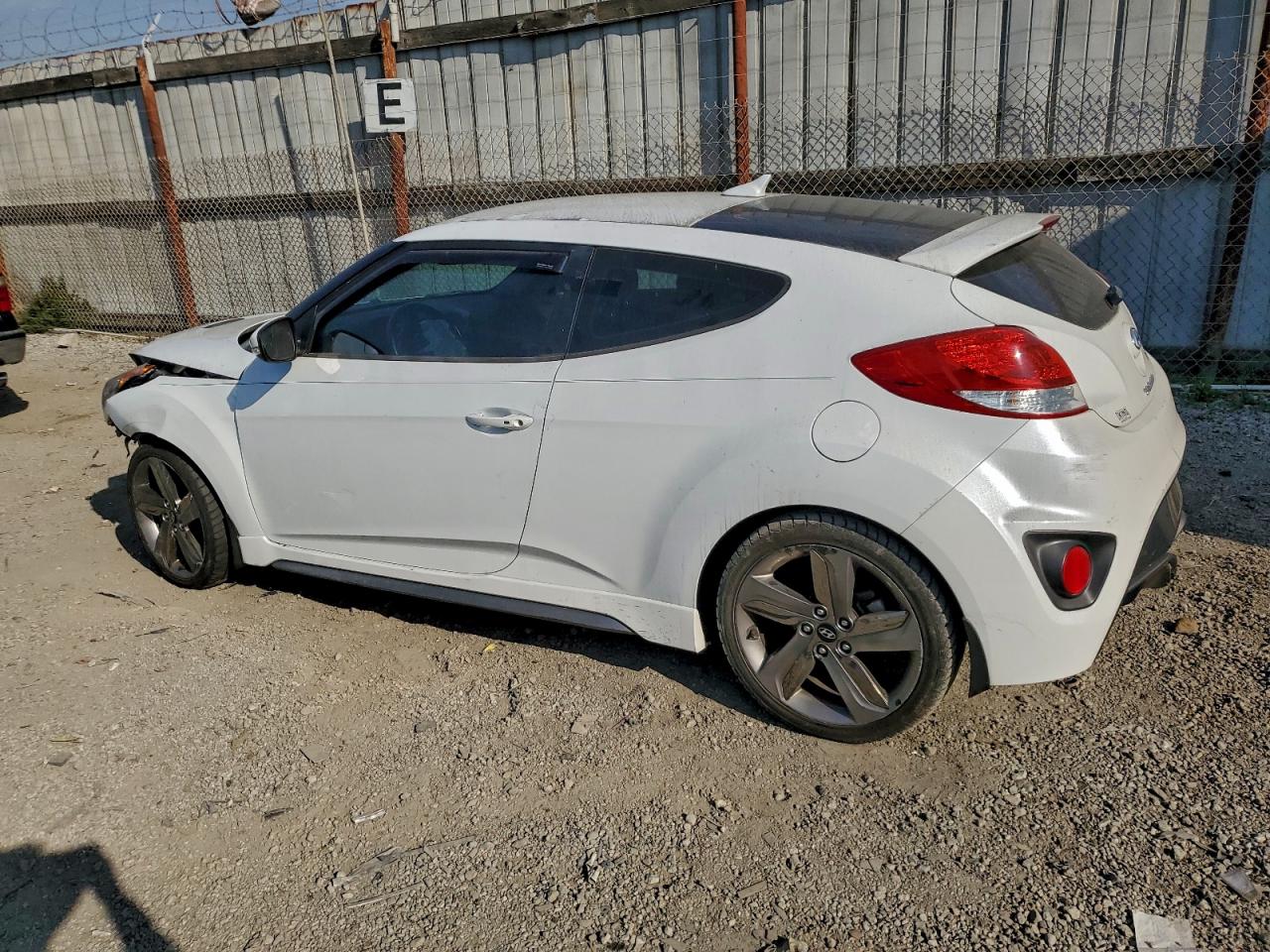 Hyundai VELOSTER Turbo Image 10