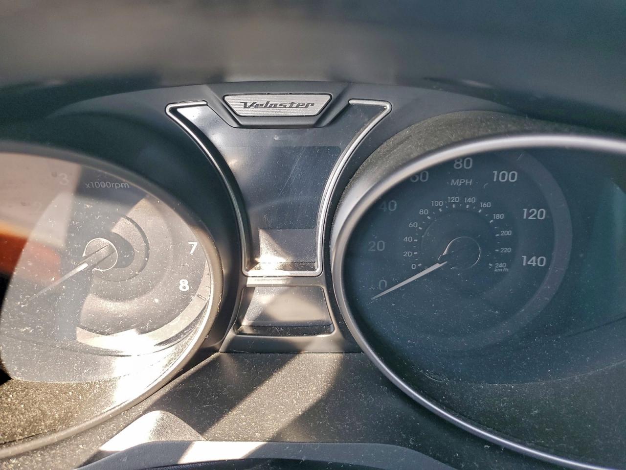 Hyundai VELOSTER Turbo Image 13