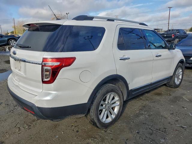 Ford Explorer Xlt Image 3