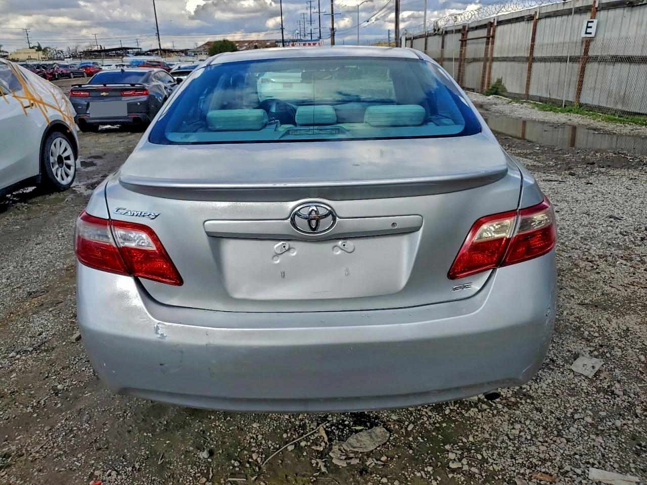 Toyota Camry Ce Image 6