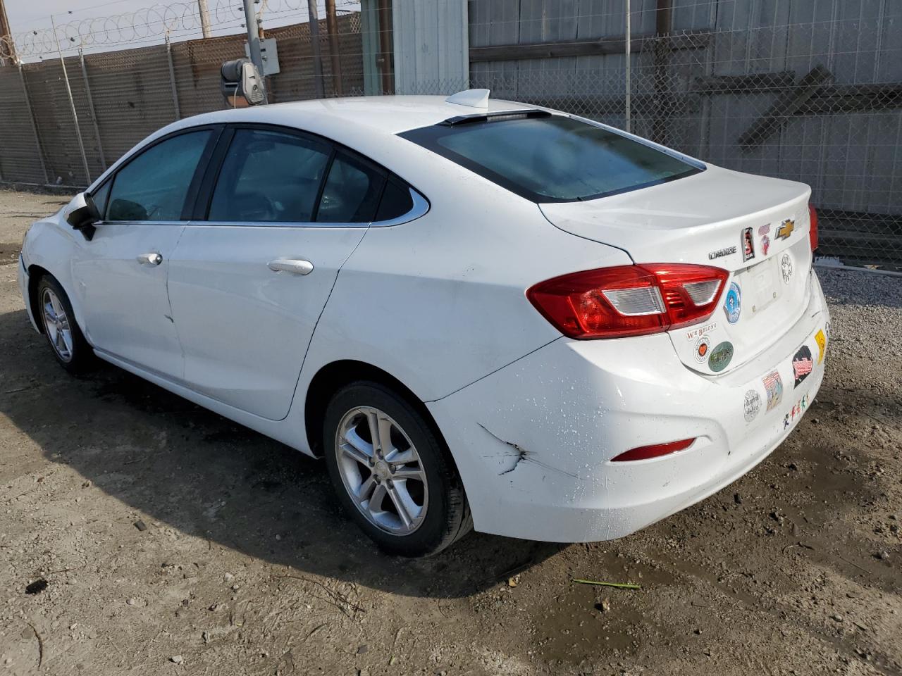 Chevrolet Cruze Lt Image 2