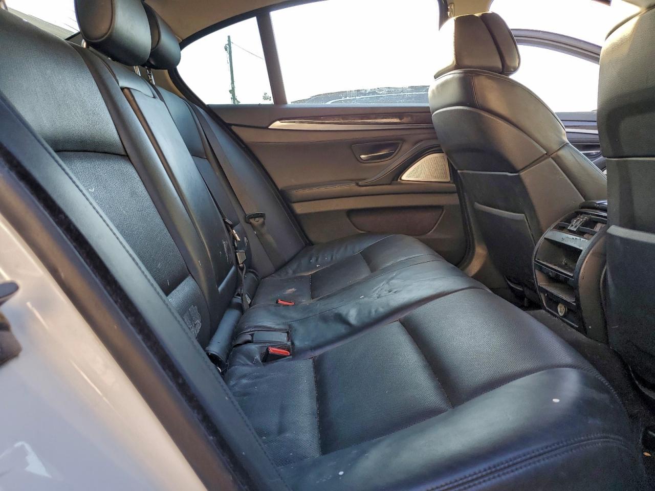 BMW 5 Series I Image 7