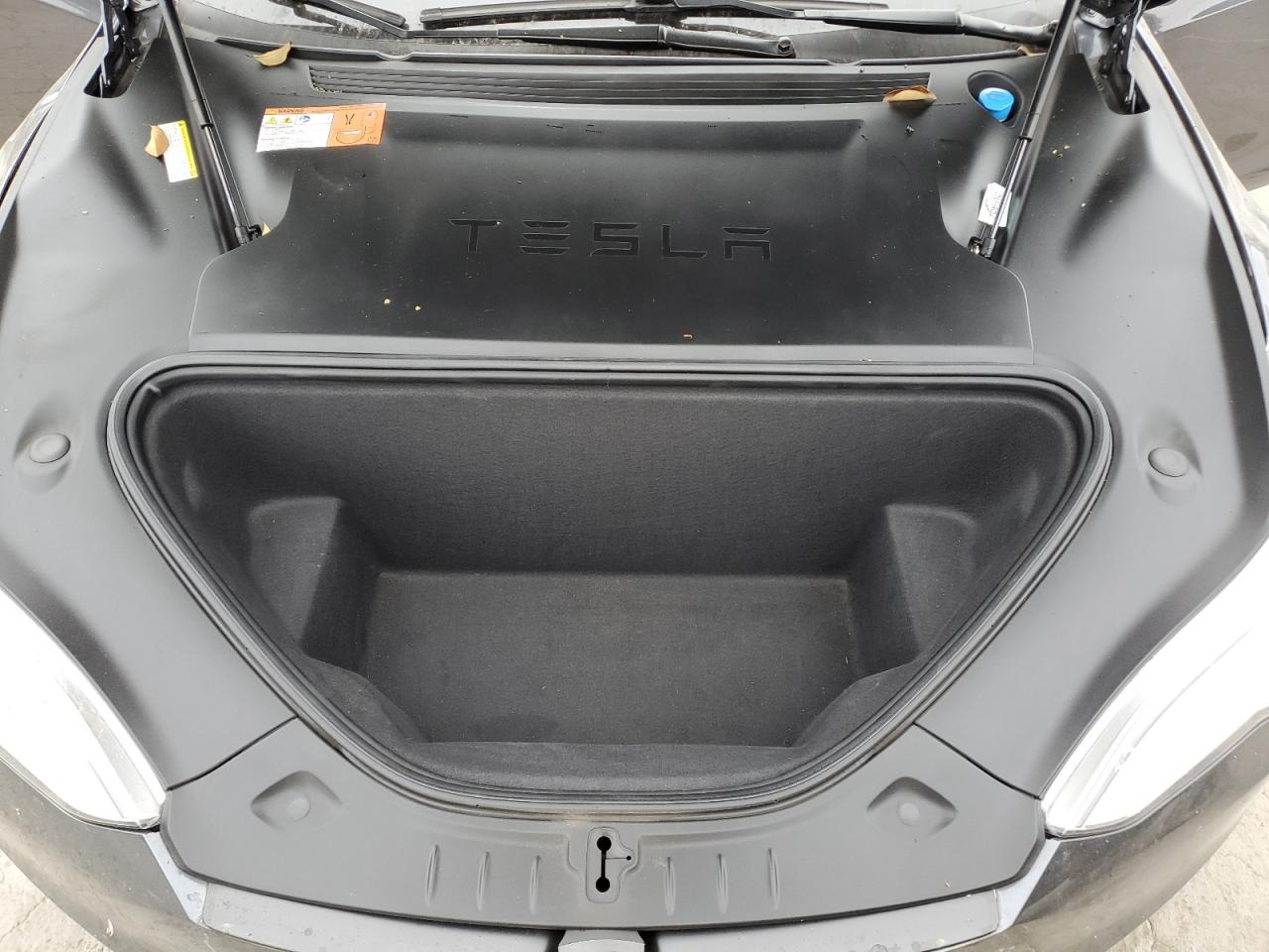 Tesla Model S Image 5