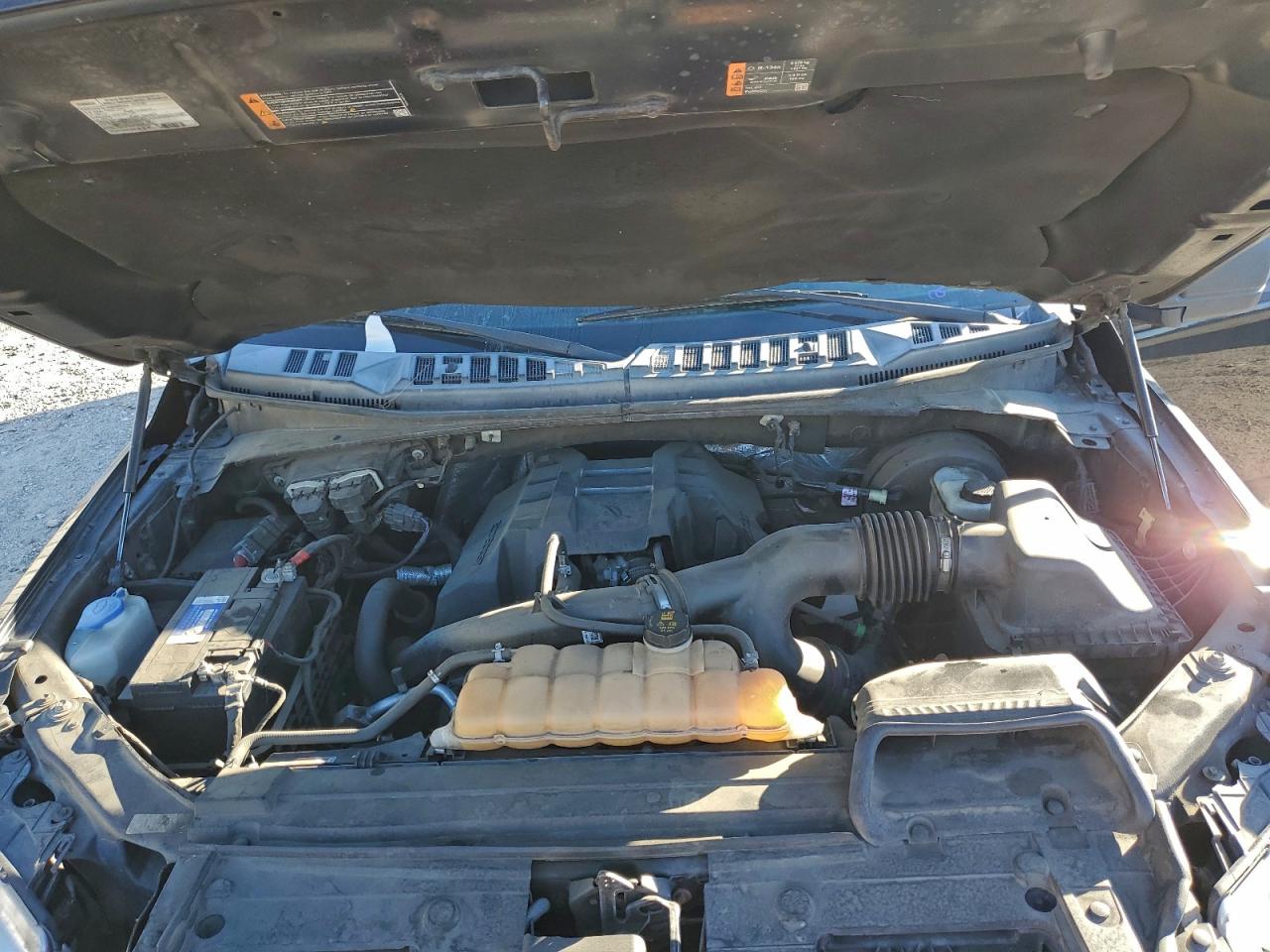 Ford F-150 Supercrew Image 11