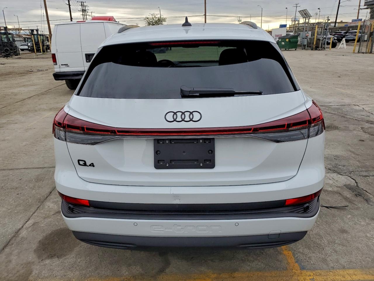 Audi Q4 Premium Plus Image 6