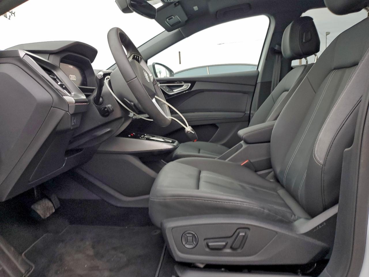 Audi Q4 Premium Plus Image 11