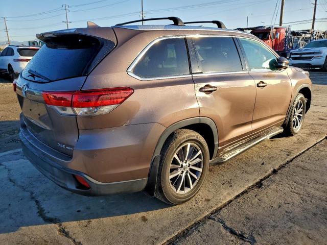 Toyota Highlander Se Image 11