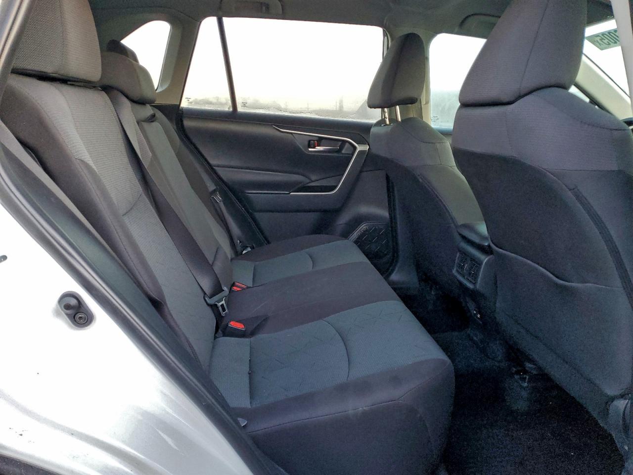 Toyota RAV4 Xle Image 7