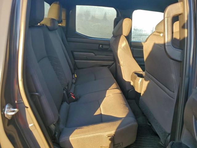 Toyota Tacoma Double Cab Image 12