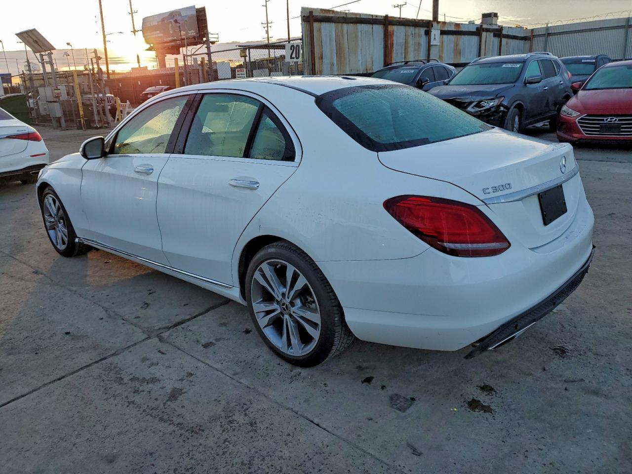 Mercedes-Benz C-Class 300 Image 4