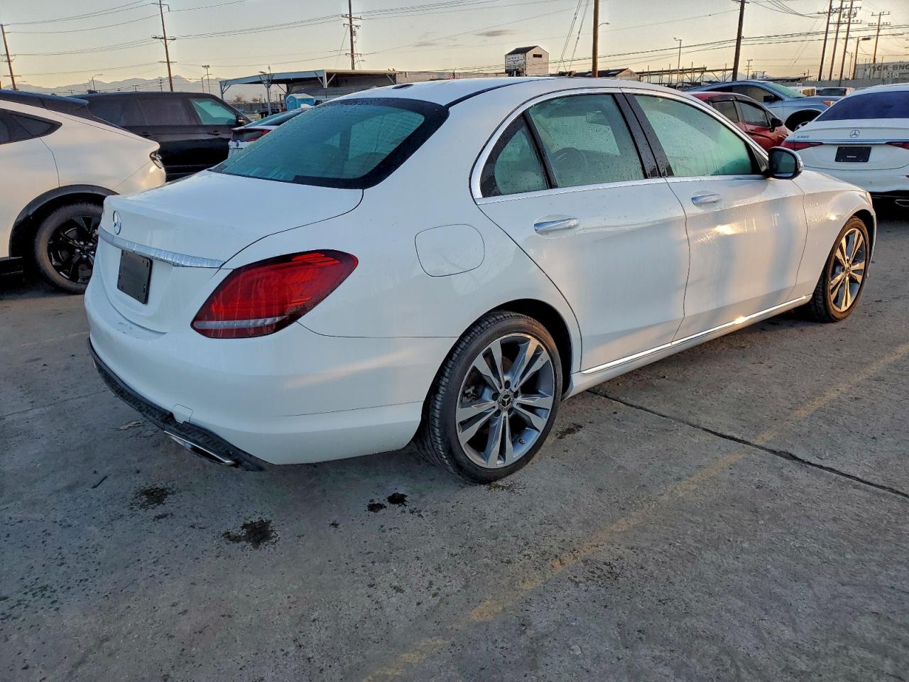 Mercedes-Benz C-Class 300 Image 8