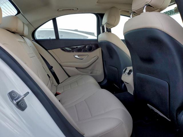 Mercedes-Benz C-Class 300 Image 7