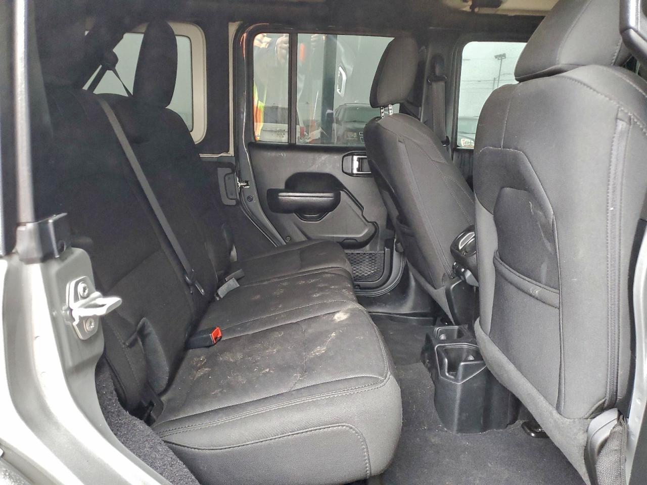 Jeep Wrangler Sport Image 11