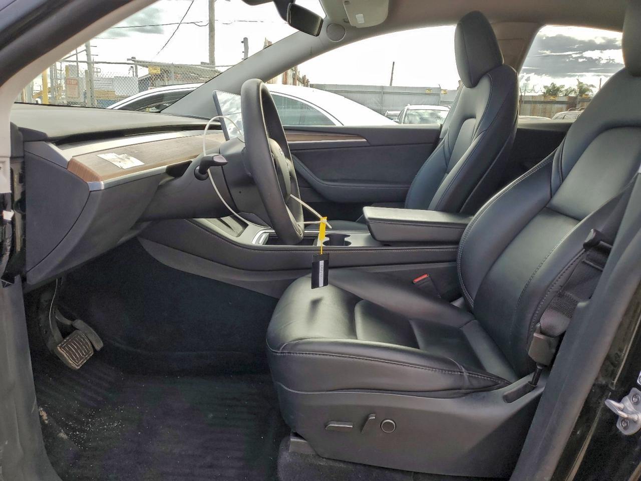 Tesla Model Y Image 7