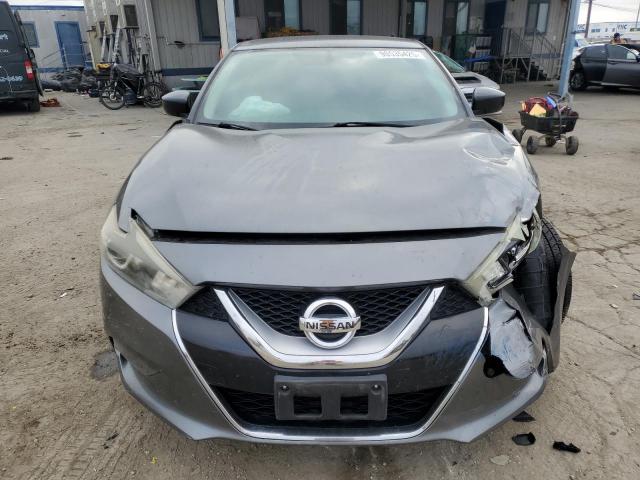 Nissan Maxima 3.5s Image 12