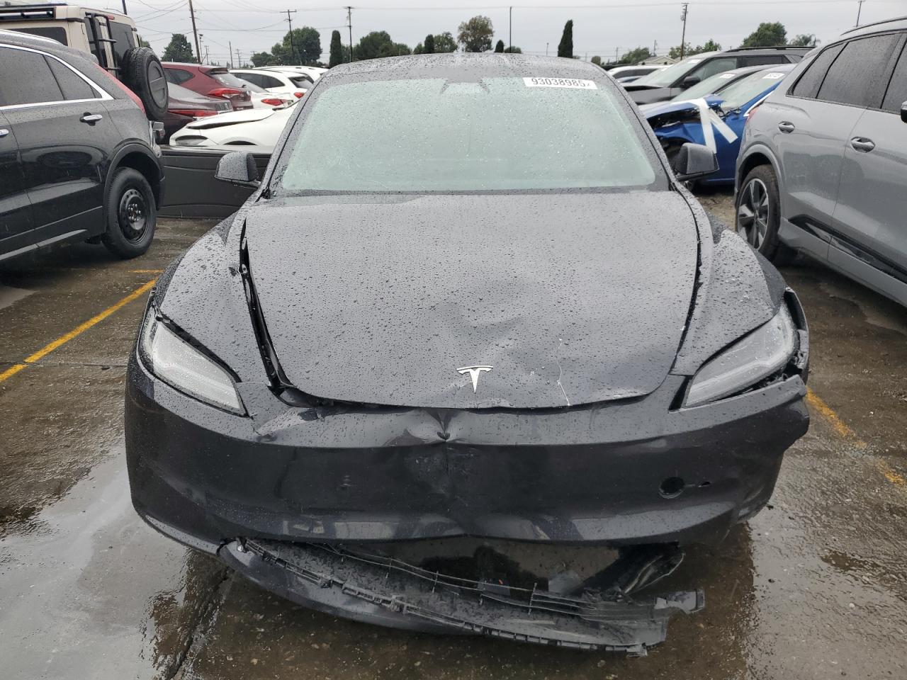 Tesla Model 3 Image 4