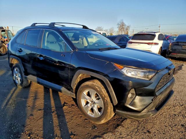 Toyota RAV4 Xle Image 3