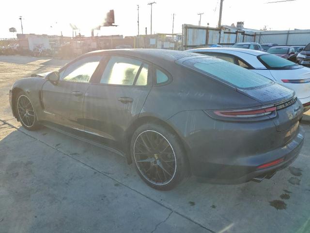 Porsche Panamera 4s Image 2
