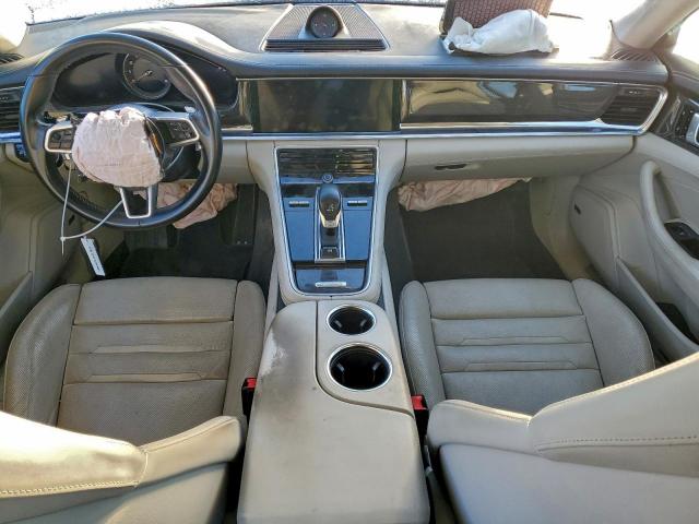 Porsche Panamera 4s Image 6