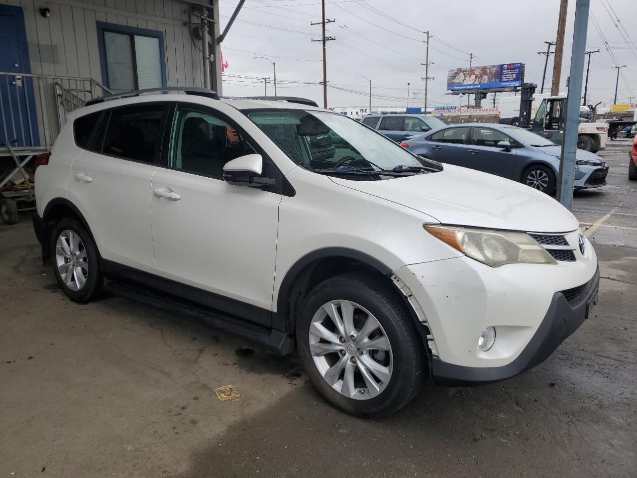 Toyota RAV4 Limited Image 2