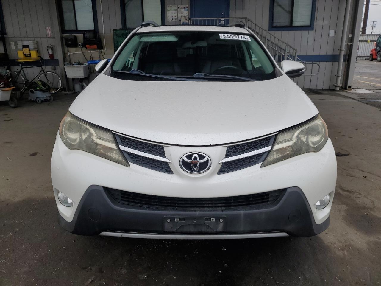 Toyota RAV4 Limited Image 6