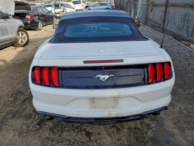 Ford Mustang Image 4