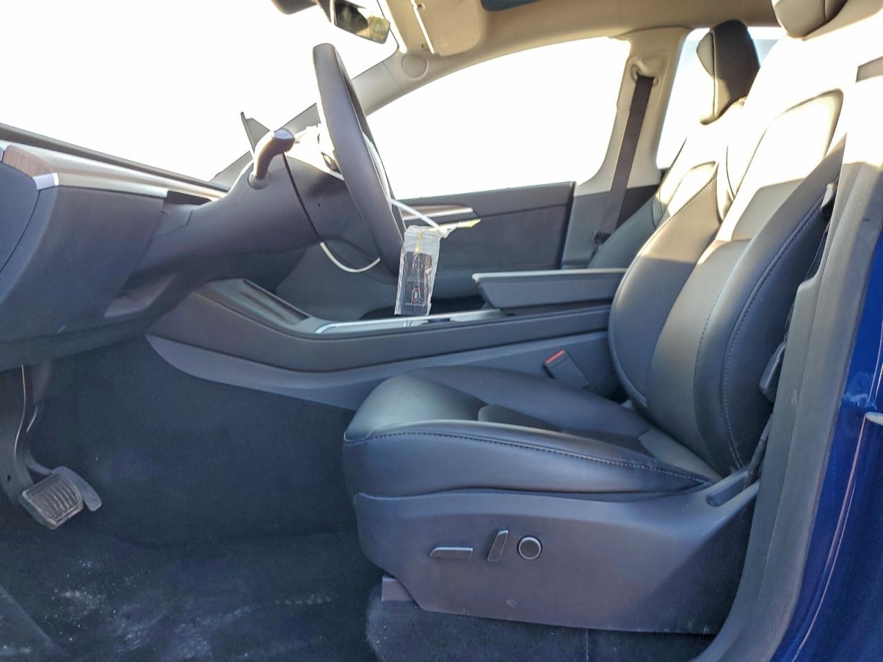 Tesla Model Y Image 5