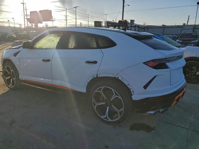 Lamborghini Urus Image 11