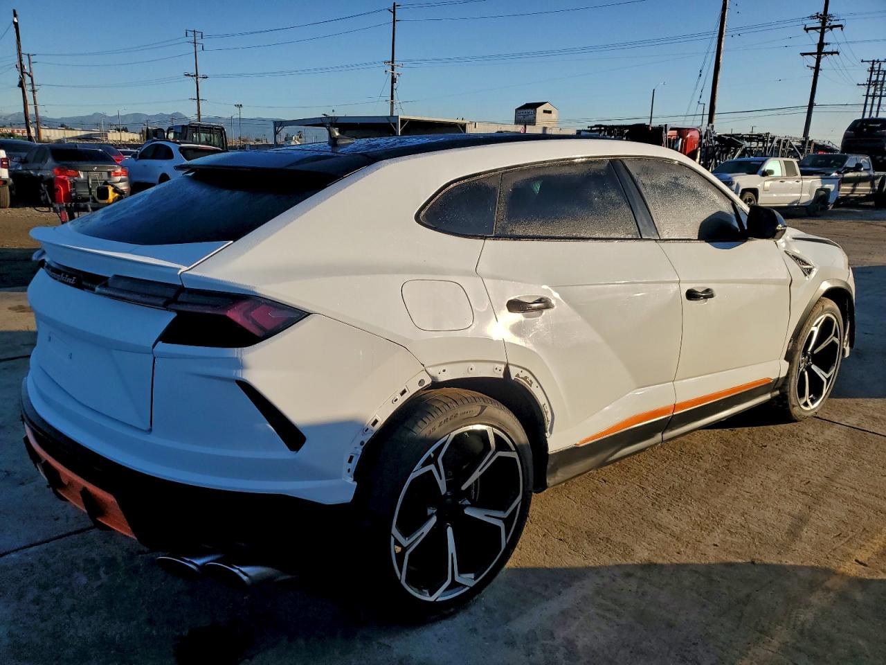 Lamborghini Urus Image 6
