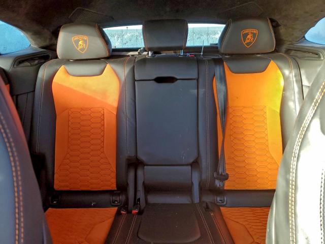 Lamborghini Urus Image 8