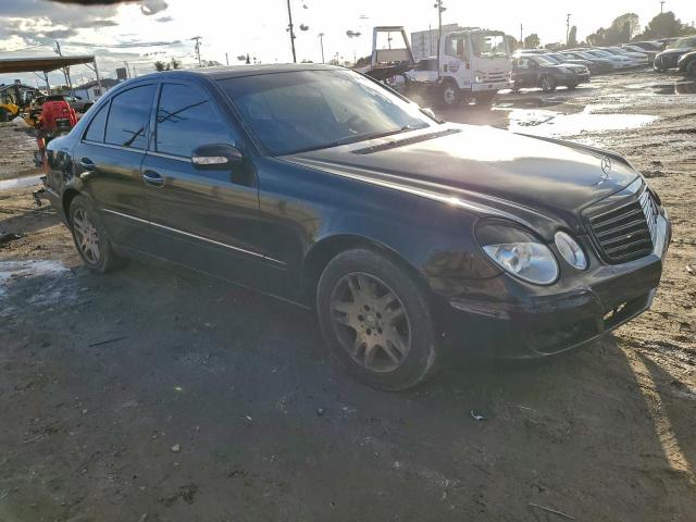 Mercedes-Benz E-Class 320 Image 2