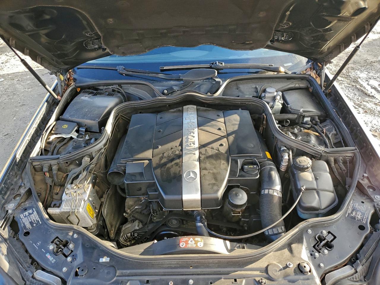 Mercedes-Benz E-Class 320 Image 7