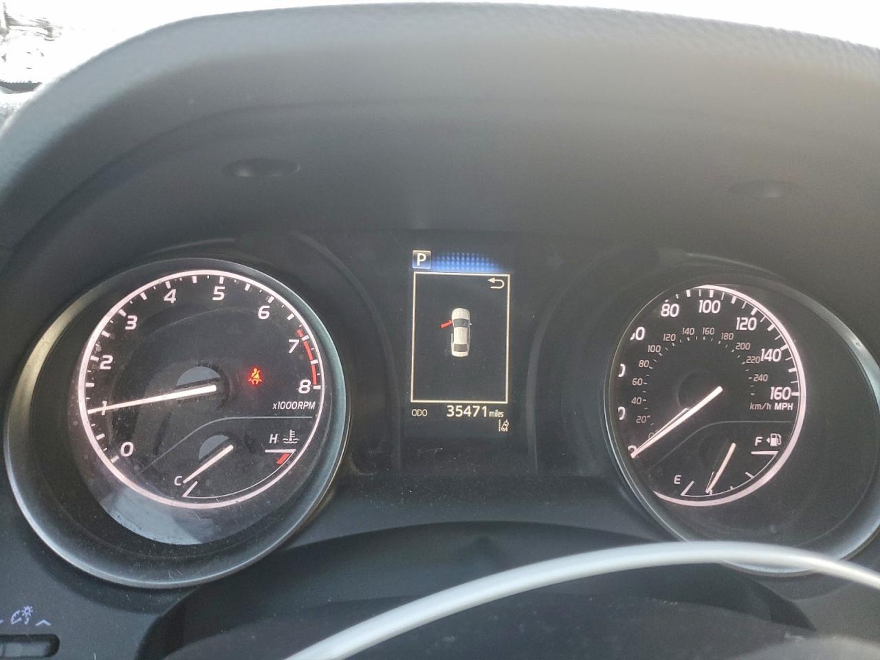 Toyota Camry Se Image 10