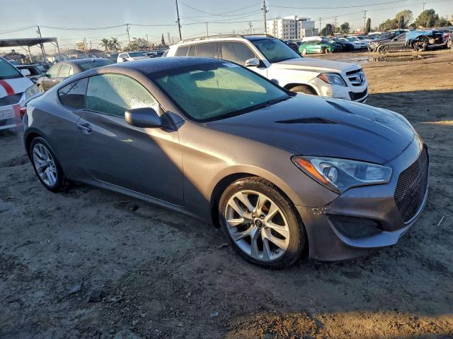 Hyundai Genesis 2.0t Image 3