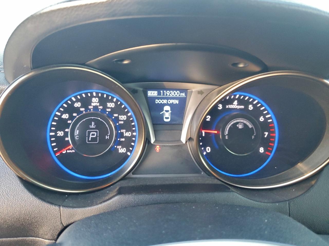 Hyundai Genesis 2.0t Image 6