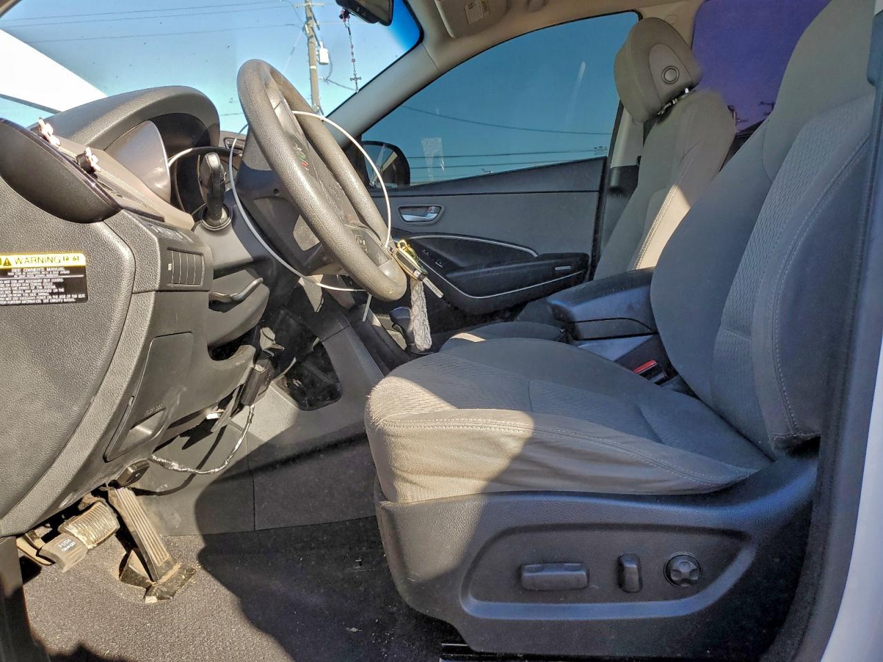 Hyundai SANTA FE Gls Image 9